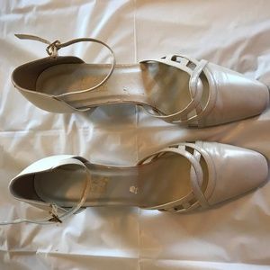 Used Women's So Soft Shoes
